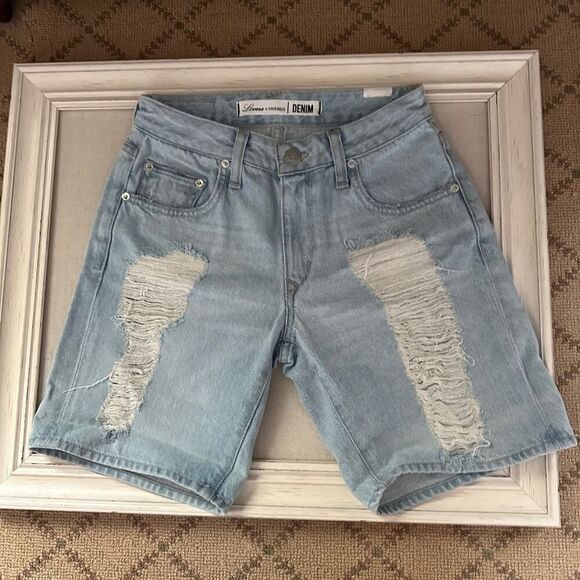 Lovers+Friends Dylan Slouchy boyfriend shorts in light blue 24 - Picture 1 of 13